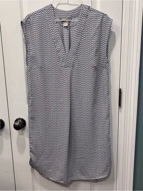 H&M Women’s 36” Long Sleeveless Black & White V-Neck Patterned Shift Dress Sz.2
